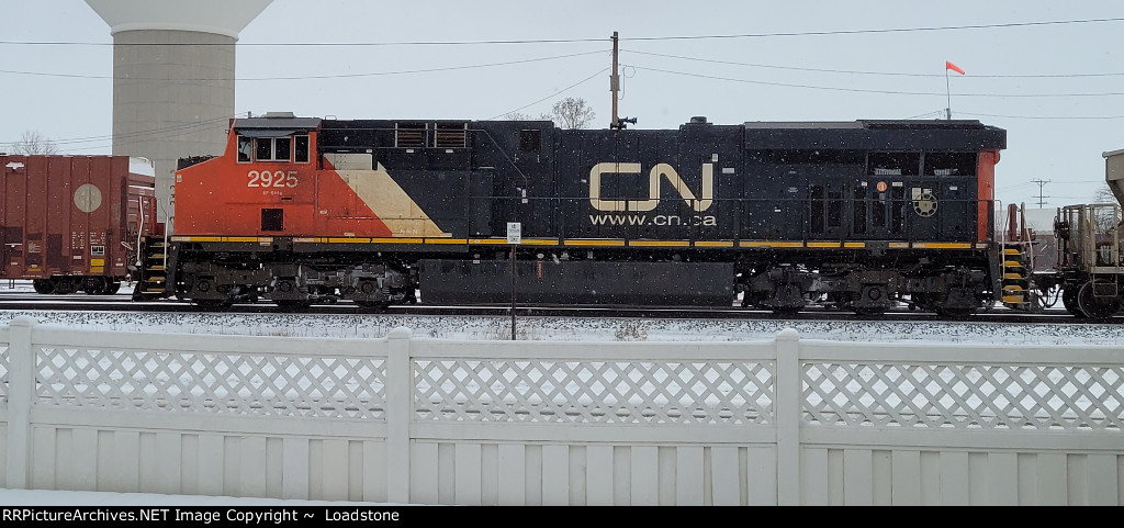 CN 2925